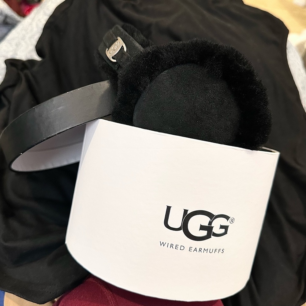 Ugg Sheepskin Wired Earmuff - no wire